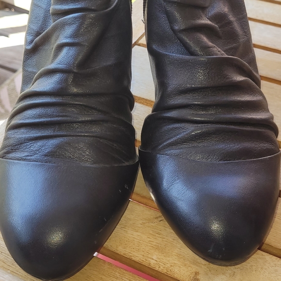 Boots/Booties - Picture 2 of 3